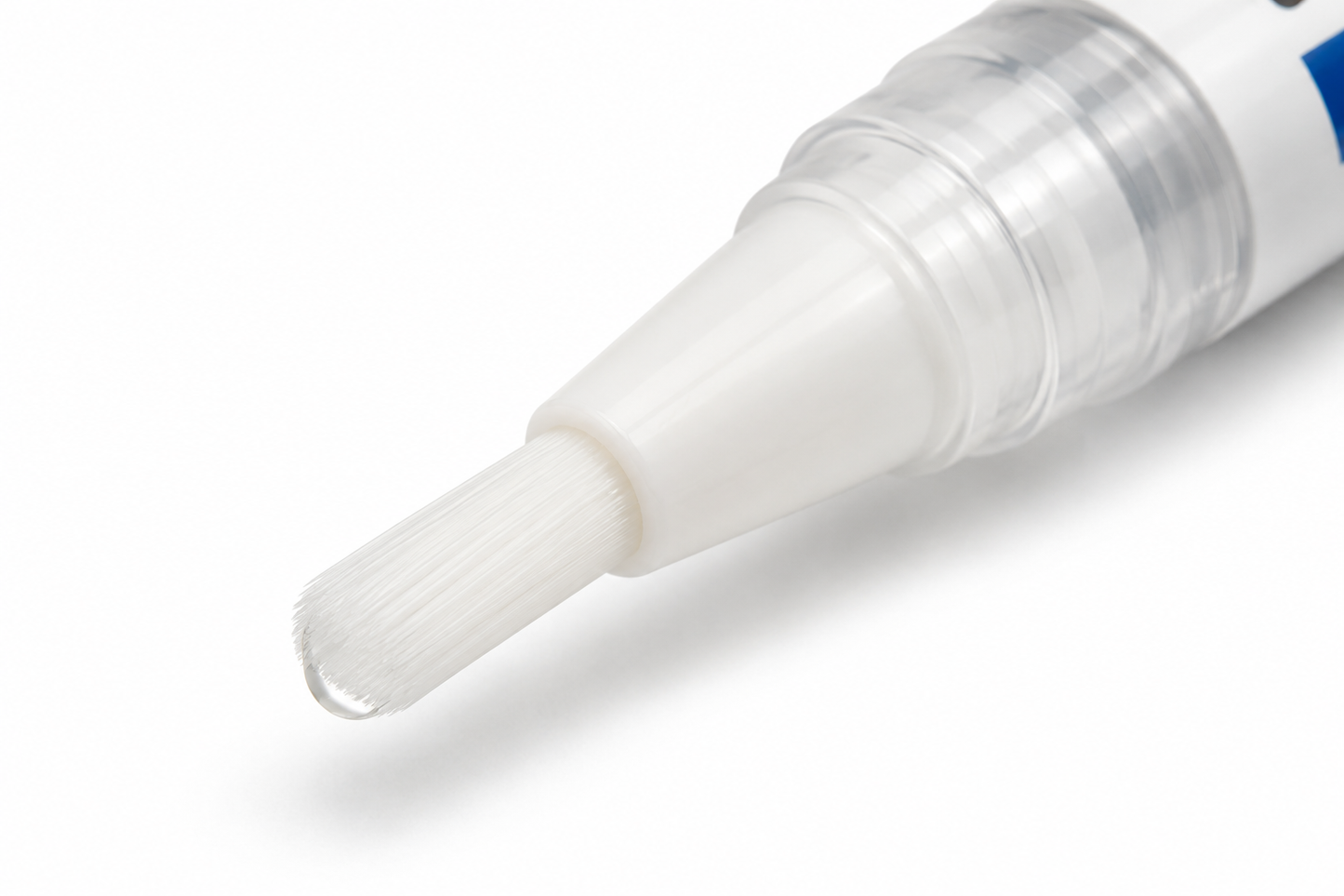 Close-up of the TravelMatePro precision brush applicator tip